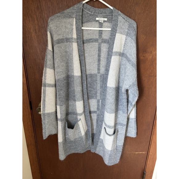 American Eagle Outfitters Sweaters - American Eagle Grey & White XS‎ Sweater  (A75)